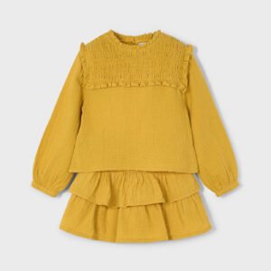 Conjunto falda volantes y blusa niña
